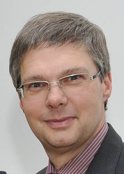 Prof. Dr. Wolfgang Vi&ouml;l leitet das Kooperationspojekt  ?PlaNaWood 