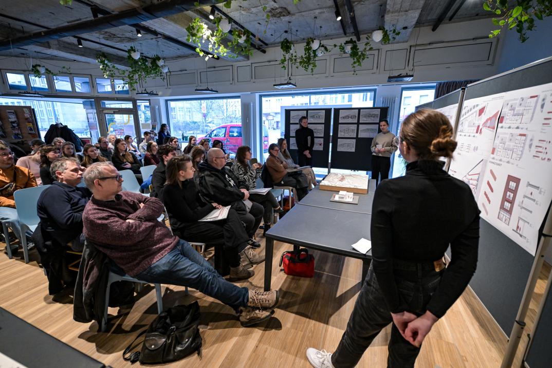 Auch Vertreter*innen aus Verwaltung, Politik und Zivilgesellschaft zeigten großes Interesse an den Entwürfen